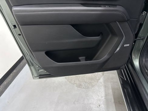 Used 2023 Chevrolet Suburban Premier image 52