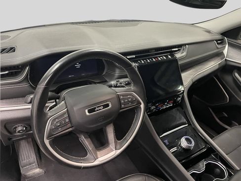 Used 2021 Jeep Grand Cherokee L Limited AWD/4WD image 13