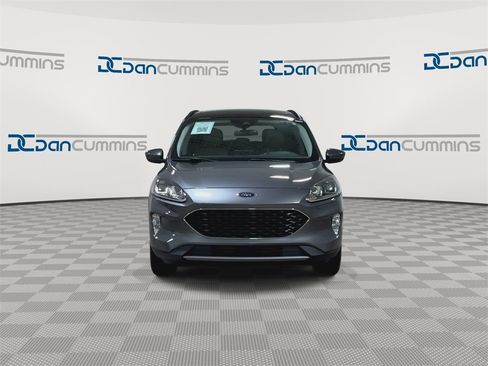 Used 2021 Ford Escape SEL w/ Technology Package image 3