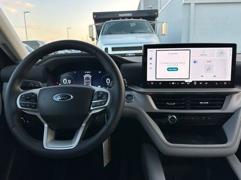 New 2026 Ford Explorer Active w/ Active Comfort Package image 31