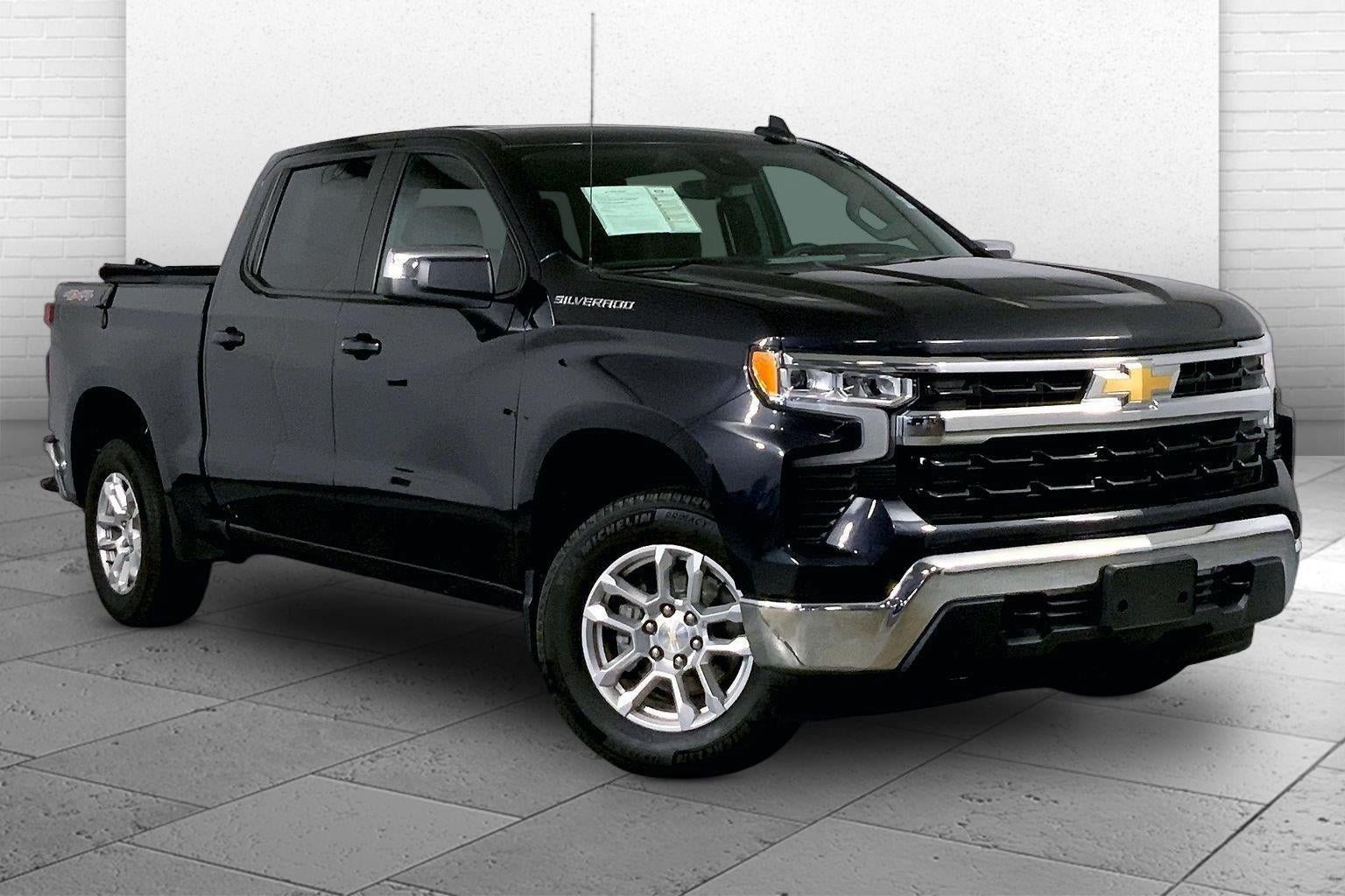 Used 2023 Chevrolet Silverado 1500 LT AWD/4WD image 1