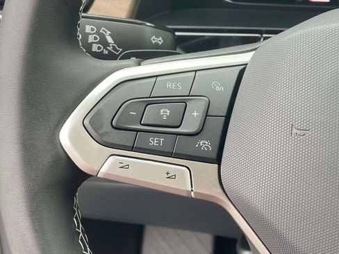 New 2026 Volkswagen Atlas SE FWD image 21