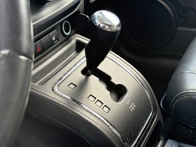 Used 2017 Jeep Patriot Sport w/ Power Value Group FWD image 9