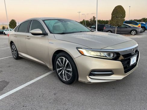 Used 2018 Honda Accord Hybrid image 3