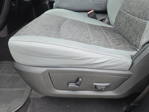 Used 2017 RAM 1500 Big Horn image 25