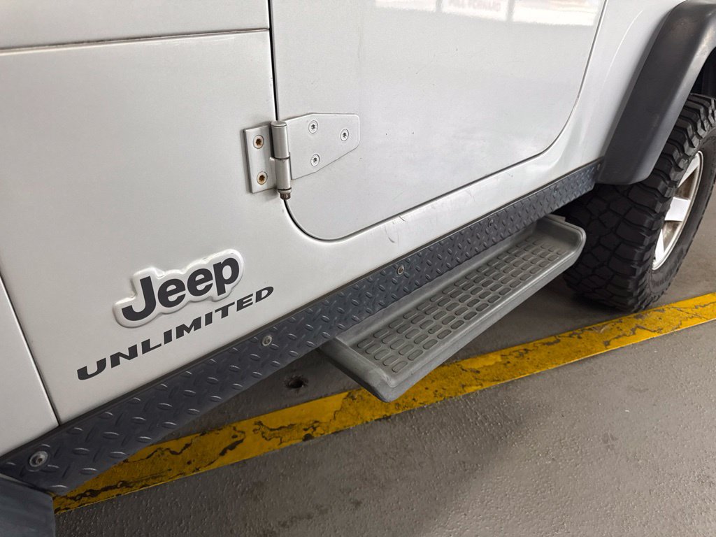 Used 2006 Jeep Wrangler Unlimited Rubicon AWD/4WD image 9