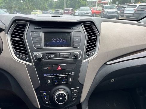 Used 2017 Hyundai Santa Fe Sport FWD image 15