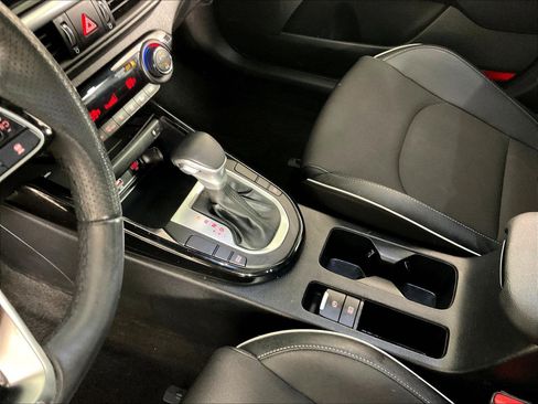 Used 2024 Kia Forte GT-Line w/ GT-Line Premium Package FWD image 17