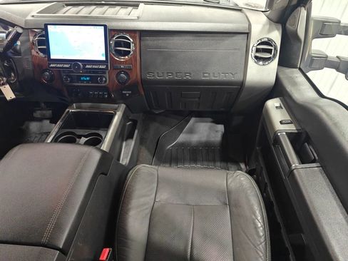 Used 2012 Ford F350 Lariat image 25