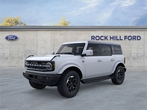 New 2025 Ford Bronco Outer Banks image 2