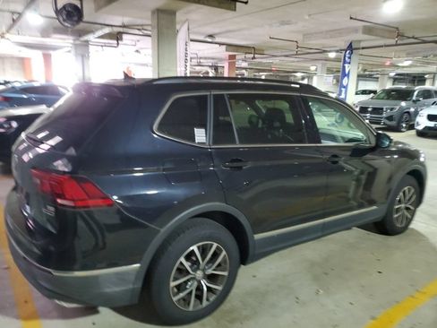 Used 2018 Volkswagen Tiguan SE w/ Panoramic Sunroof Package AWD/4WD image 14