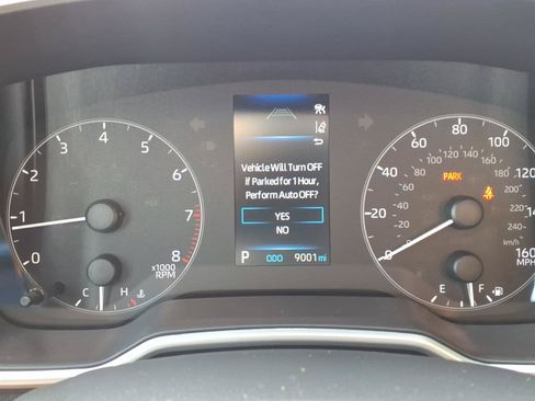 Used 2025 Toyota Corolla Hatchback w/ SE Package FWD image 24