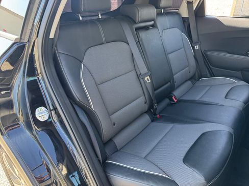 Used 2022 Kia Niro EX image 18