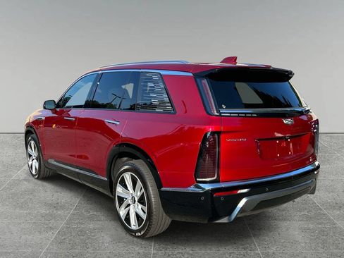 New 2026 Cadillac Vistiq Luxury AWD/4WD image 3
