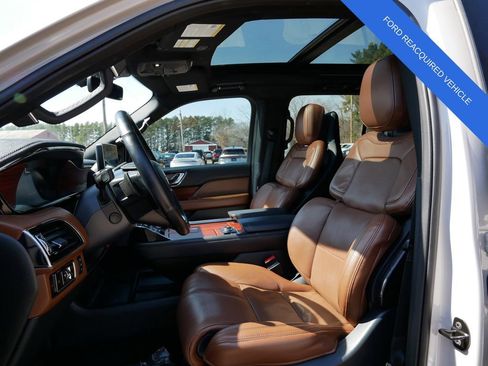 Used 2024 Lincoln Navigator L Reserve AWD/4WD image 16