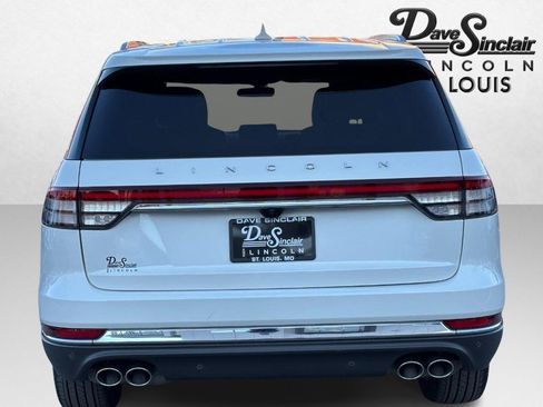 Used 2023 Lincoln Aviator Reserve w/ Equipment Group 201A image 6