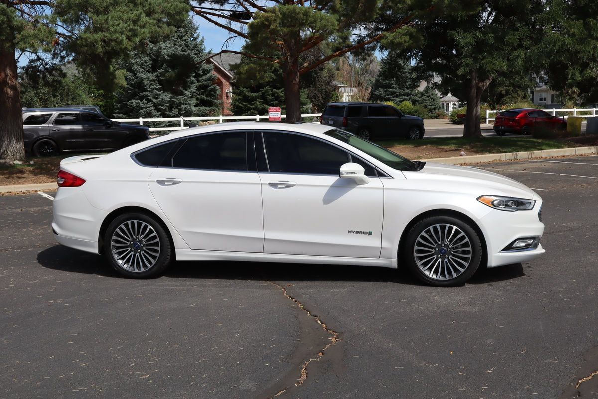 Used 2017 Ford Fusion Titanium FWD image 3
