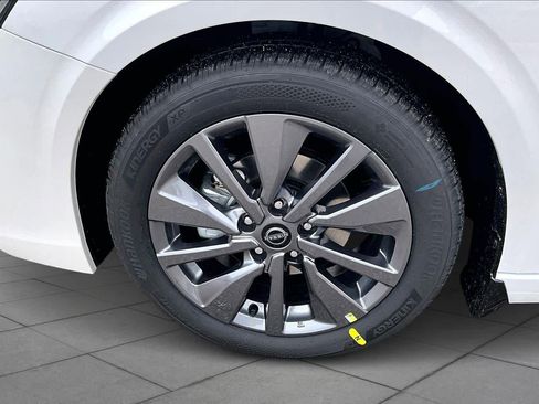 New 2026 Nissan Sentra SL image 9