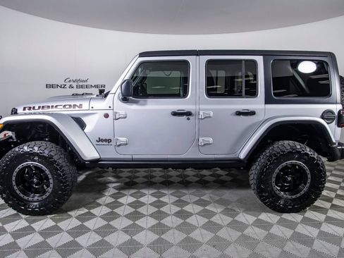 Used 2023 Jeep Wrangler Unlimited Rubicon AWD/4WD image 10