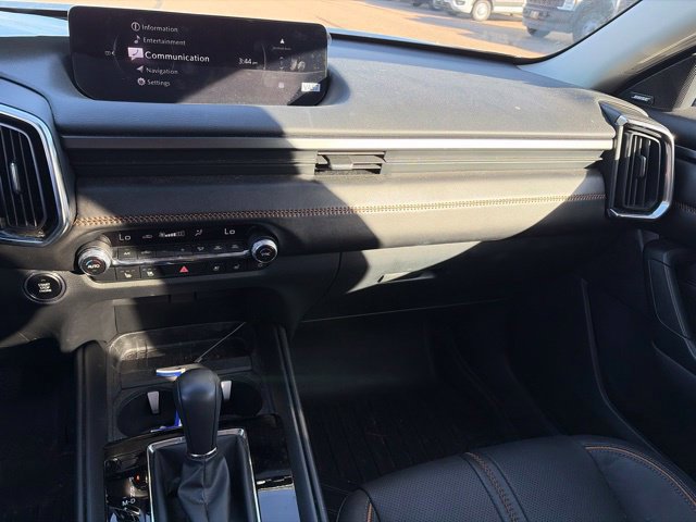 Used 2025 MAZDA CX-50 AWD 2.5 S w/ Premium Plus Pkg image 17