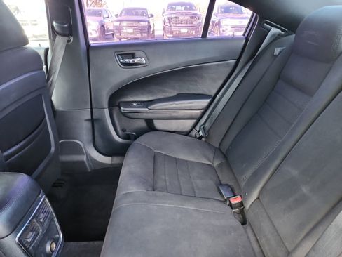 Used 2013 Dodge Charger SE image 17
