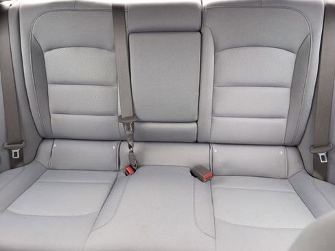 Used 2022 Chevrolet Malibu LT image 23