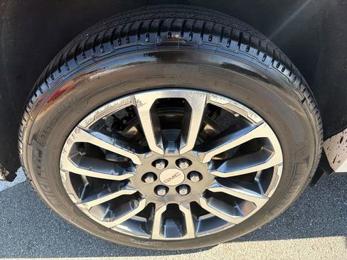 Used 2020 GMC Acadia Denali w/ LPO, Floor Liner Package image 17