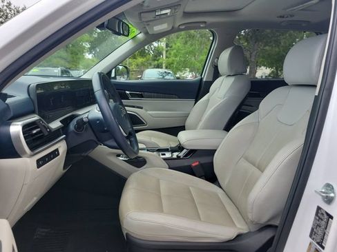 Certified 2024 Kia Telluride EX FWD image 17