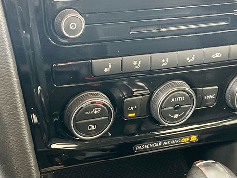 Used 2020 Volkswagen Passat 2.0T SE w/ Sunroof Package image 19