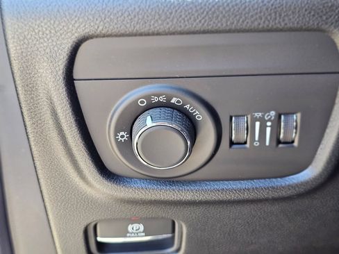 New 2026 Jeep Grand Cherokee L 2WD image 25