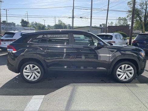 Used 2021 Volkswagen Atlas Cross Sport SE image 6