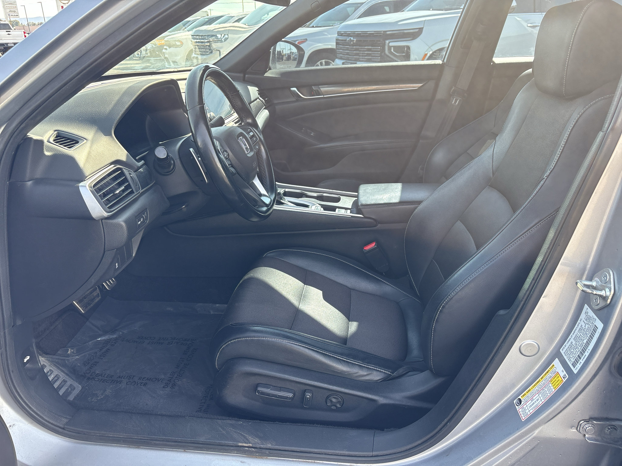 Used 2018 Honda Accord Sport image 11