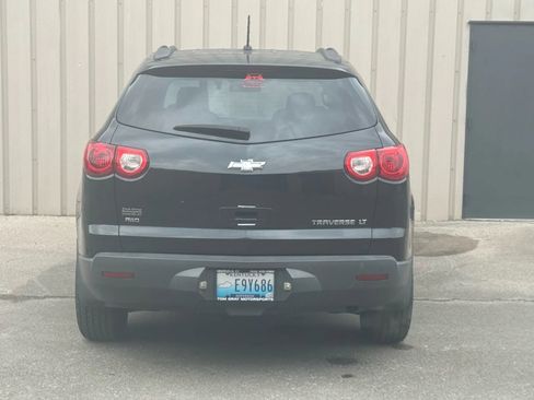 Used 2011 Chevrolet Traverse LT image 6