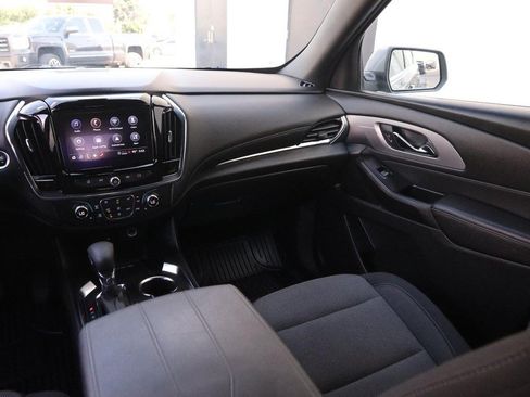 Used 2023 Chevrolet Traverse LT AWD/4WD image 27