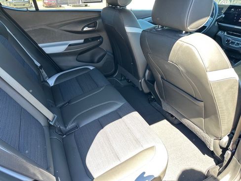 Used 2024 Buick Envista Preferred w/ Convenience I Package image 11