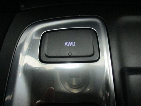 Used 2023 Chevrolet Equinox LT image 24