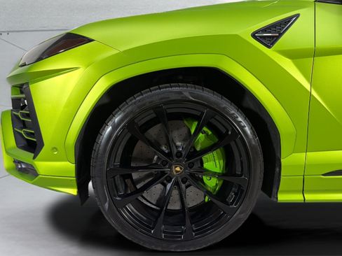 Used 2020 Lamborghini Urus AWD/4WD image 36