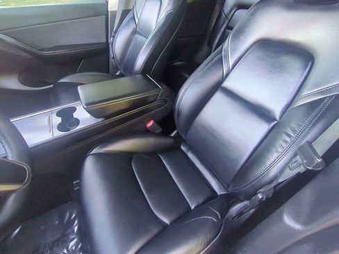 Used 2022 Tesla Model Y Performance AWD/4WD image 27