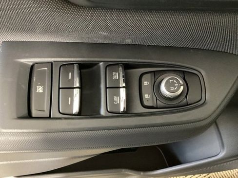 Used 2025 Subaru Forester Premium image 17