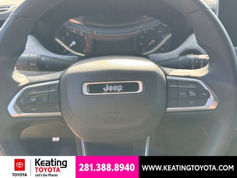 Used 2024 Jeep Compass Latitude AWD/4WD image 18
