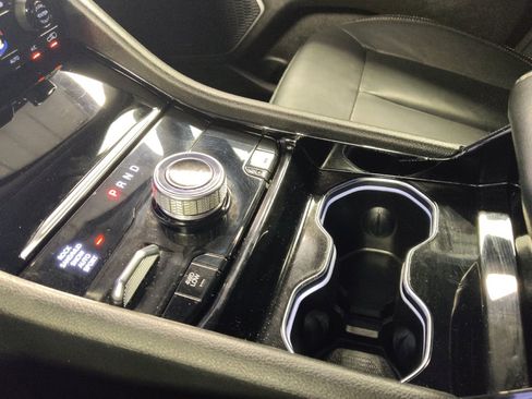 Used 2022 Jeep Grand Cherokee Limited 4xe image 26