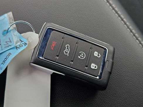 New 2025 Jeep Grand Cherokee Altitude image 29