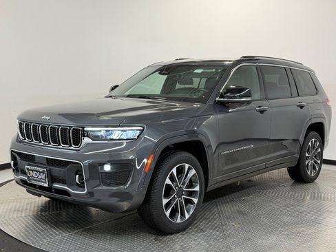 Used 2021 Jeep Grand Cherokee L Overland w/ Luxury Tech Group IV image 3