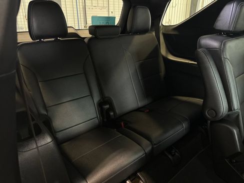 Used 2026 Chevrolet Traverse LT AWD/4WD image 32