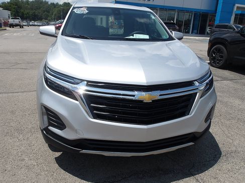 Used 2022 Chevrolet Equinox LT AWD/4WD image 2