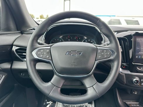 Used 2023 Chevrolet Traverse RS image 31