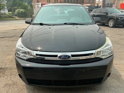 Used 2010 Ford Focus SE FWD image 8