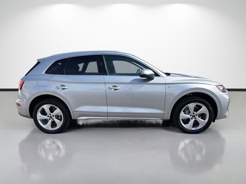 Used 2022 Audi Q5 2.0T Premium Plus w/ Premium Plus Package AWD/4WD image 2