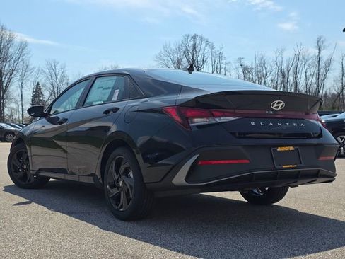 New 2026 Hyundai Elantra Sport FWD image 13