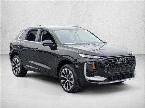 New 2026 Audi Q3 quattro 2.0T AWD/4WD image 5
